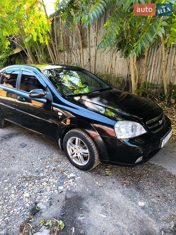 Chevrolet Lacetti (2005)