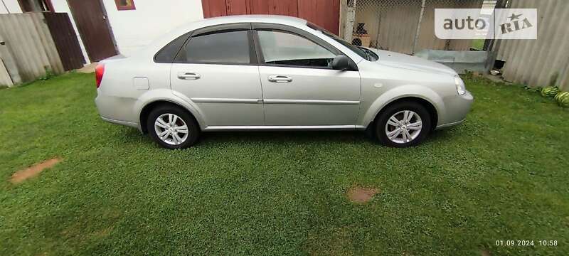 Chevrolet Lacetti (2005)