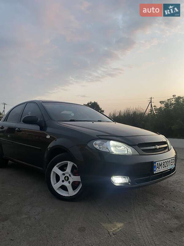 Chevrolet Lacetti (2005)