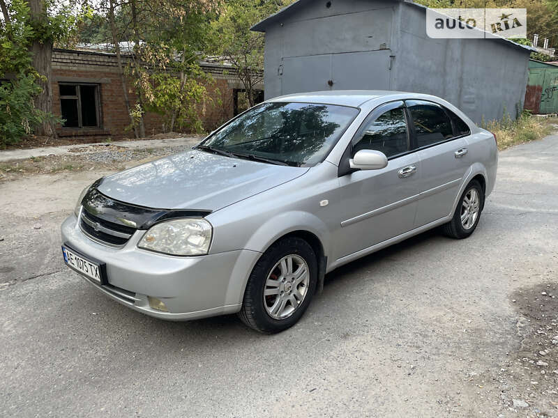 Chevrolet Lacetti (2005)