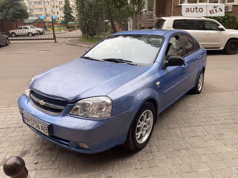 Chevrolet Lacetti (2004)
