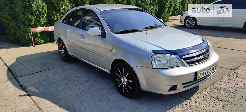 Chevrolet Lacetti (2012)