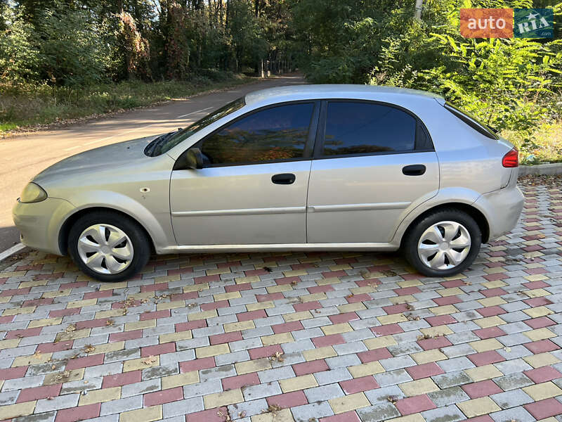 Chevrolet Lacetti (2004)