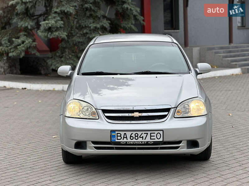 Chevrolet Lacetti (2005)