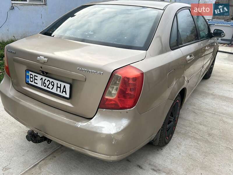 Chevrolet Lacetti (2004)