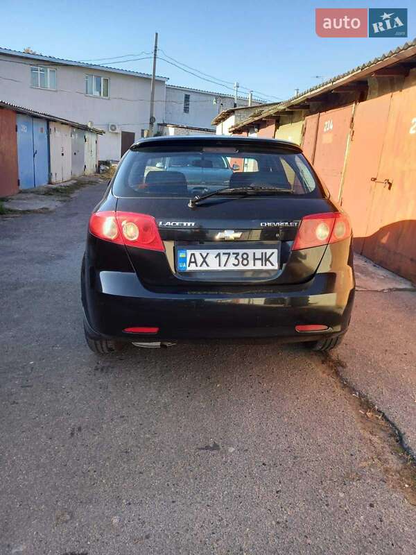 Chevrolet Lacetti (2005)