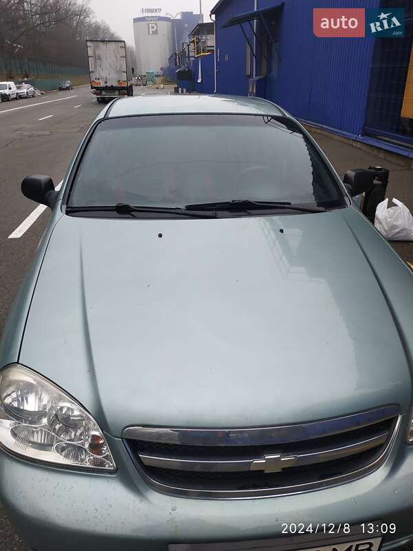 Chevrolet Lacetti (2005)