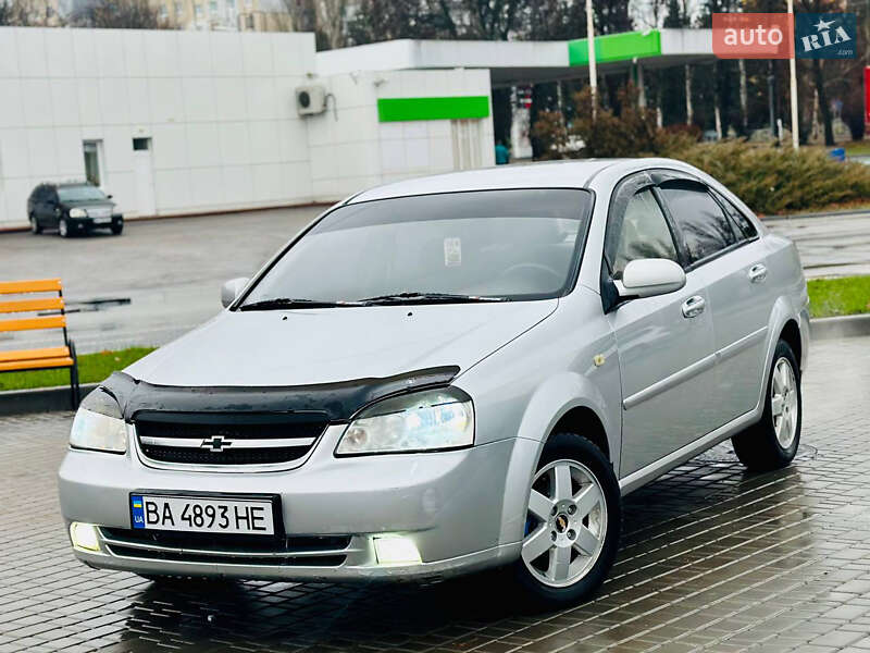 Chevrolet Lacetti (2004)