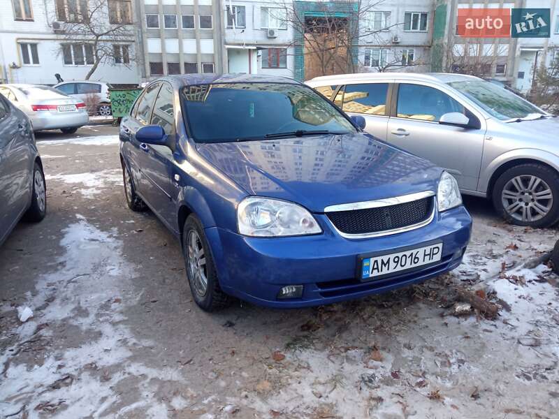 Chevrolet Lacetti (2005)