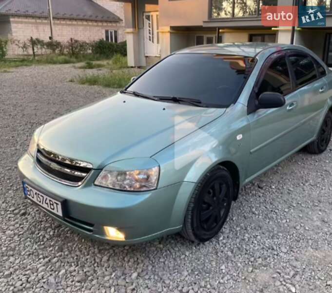 Chevrolet Lacetti (2005)