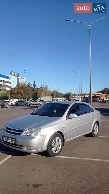 Chevrolet Lacetti (2005)