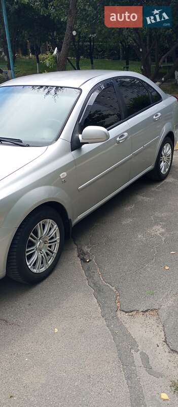 Chevrolet Lacetti (2012)