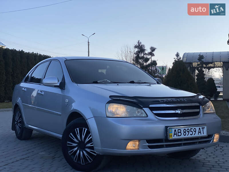 Chevrolet Lacetti (2005)