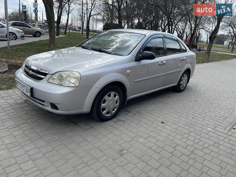Chevrolet Lacetti (2005)