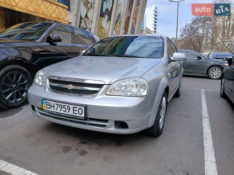 Chevrolet Lacetti (2012)