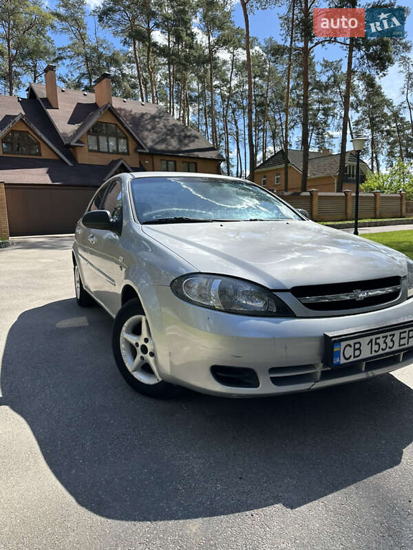 Chevrolet Lacetti (2005)