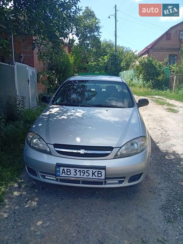 Chevrolet Lacetti (2005)