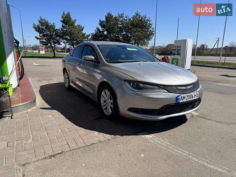 Chrysler 200 (2016)