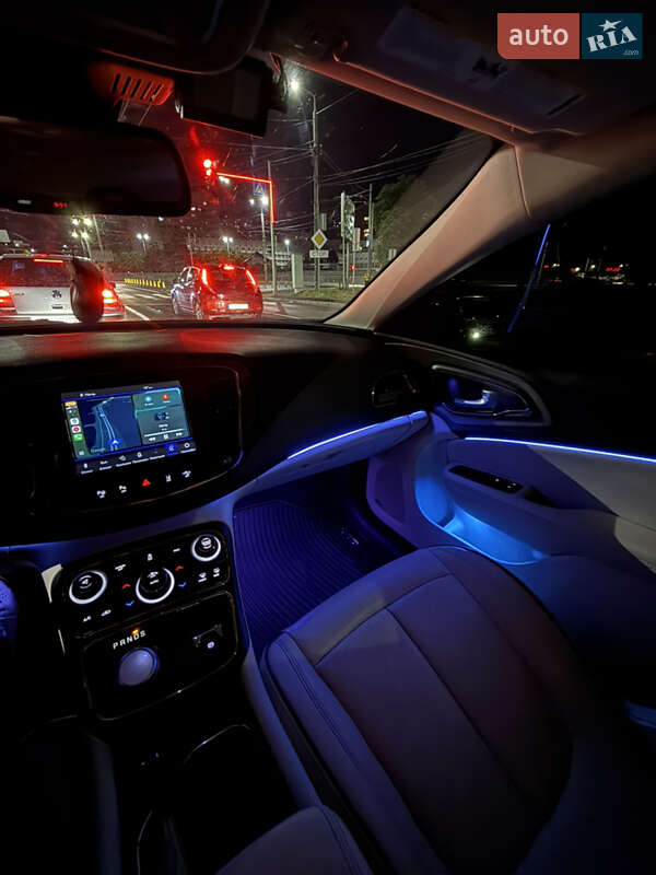 Chrysler 200 (2014)