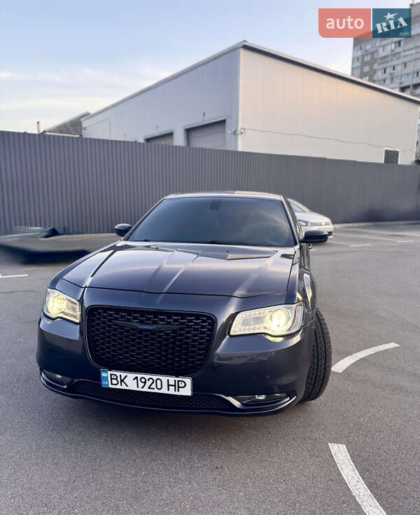 Chrysler 300c (2017)