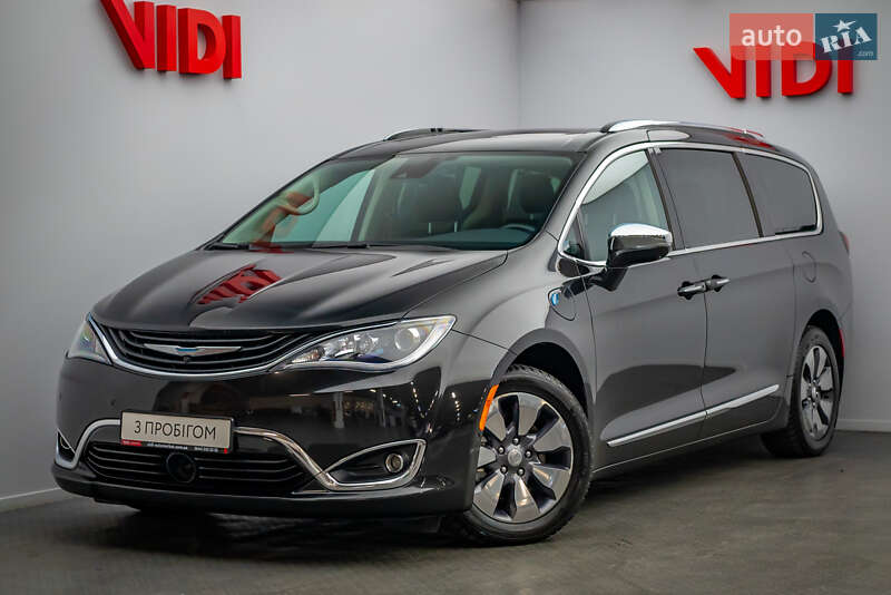 Chrysler Pacifica (2017)