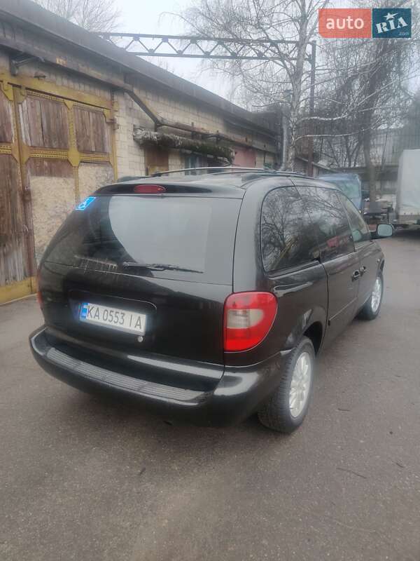 Chrysler Voyager (2005)