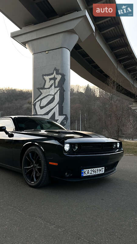 Dodge Challenger (2016)