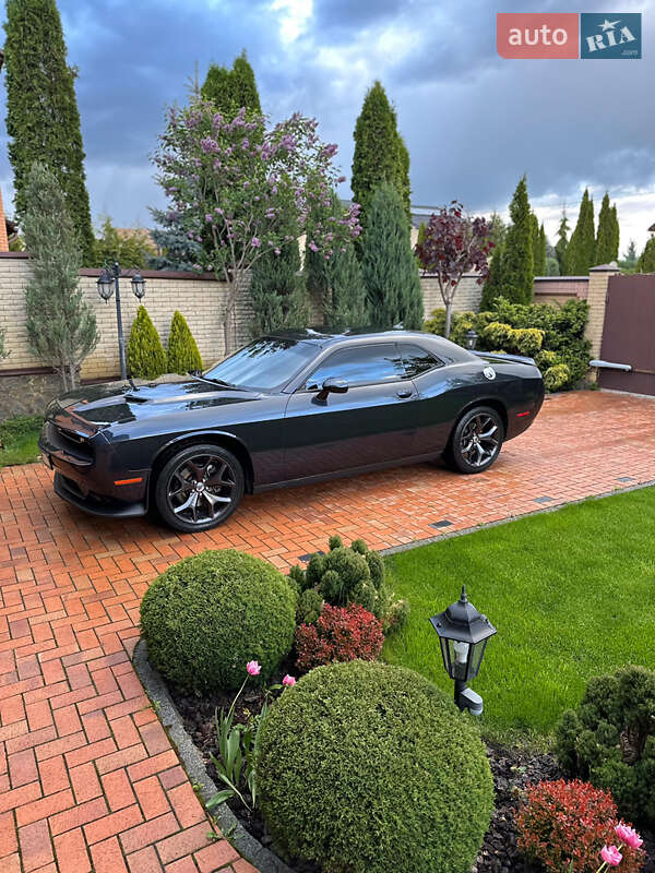 Dodge Challenger (2017)