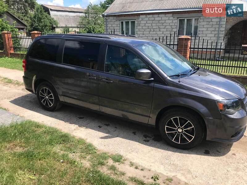 Dodge Grand caravan (2017)