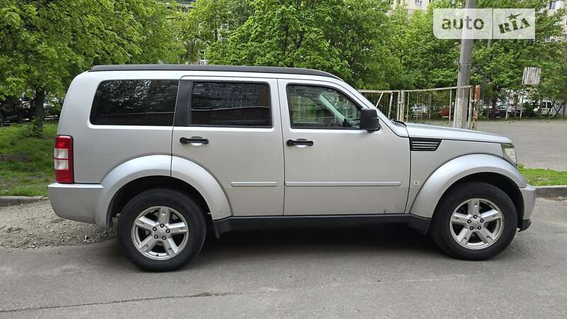 Dodge Nitro (2008)