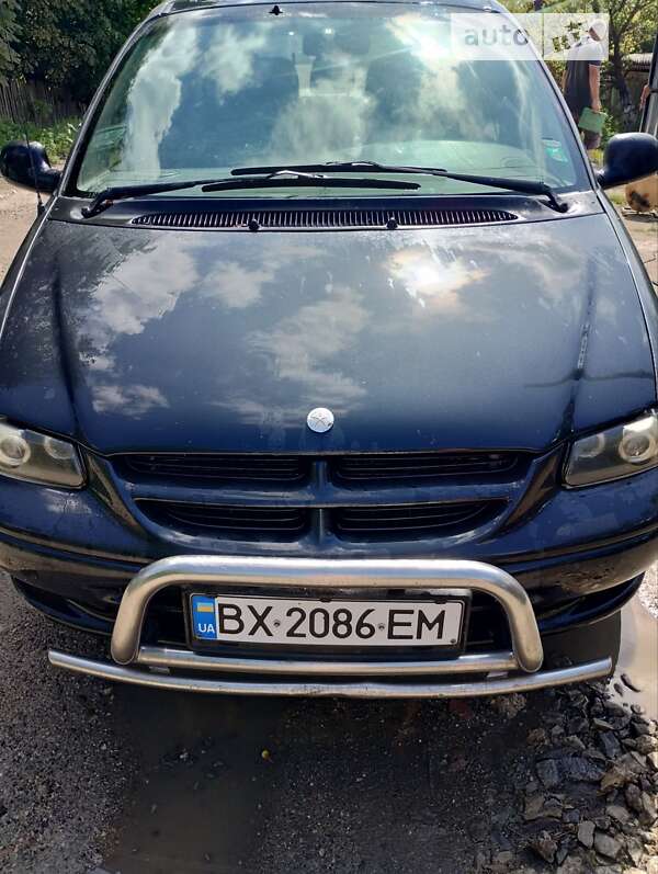 Dodge Ram van (1999)