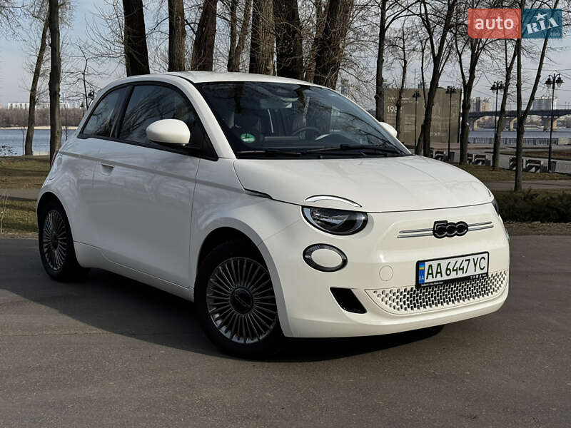 Fiat 500e (2022)