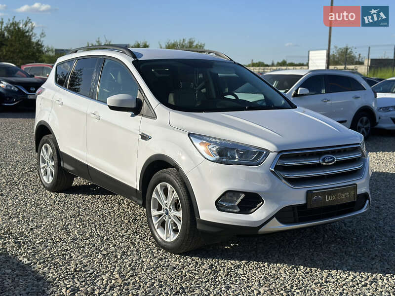 Ford Escape (2016)