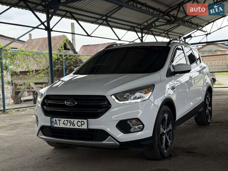 Ford Escape (2017)