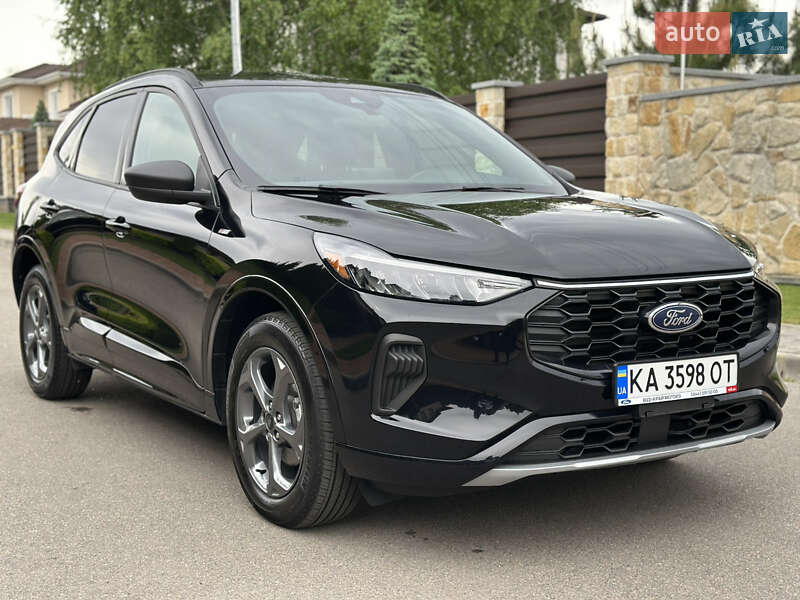 Ford Escape (2023)