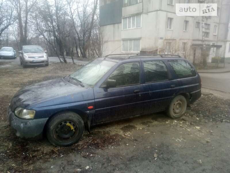 Ford Escort (1999)