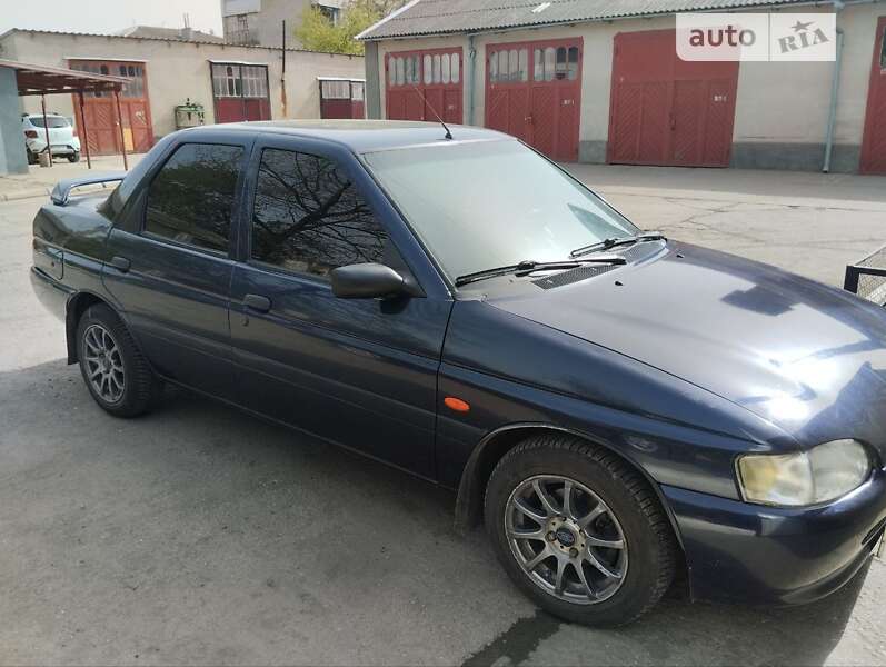 Ford Escort (1997)