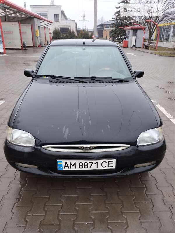 Ford Escort (1995)
