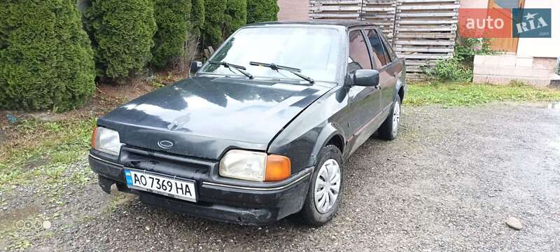 Ford Escort (1990)