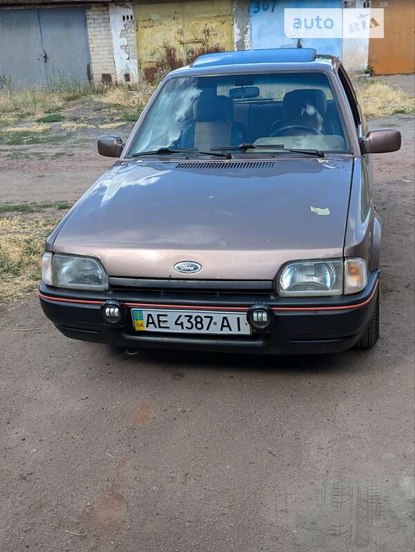 Ford Escort (1989)