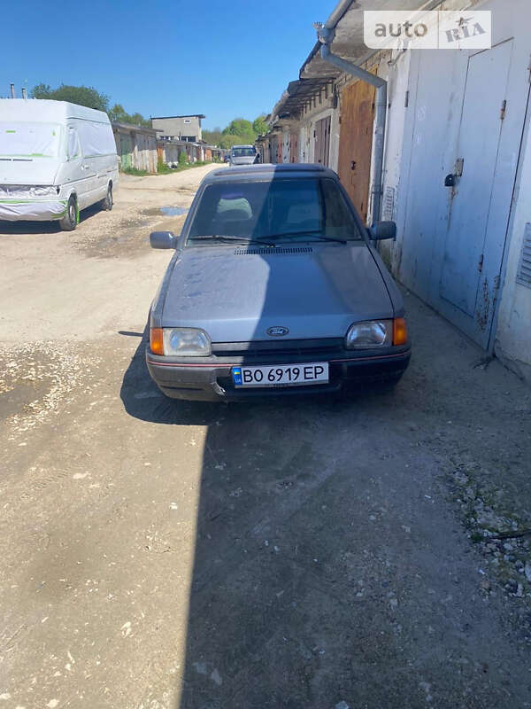 Ford Escort (1989)