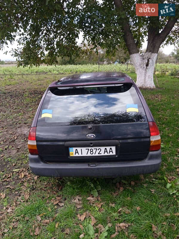 Ford Escort (1996)