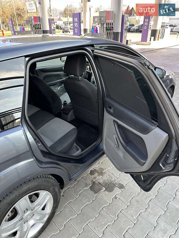 Ford Focus (2009)