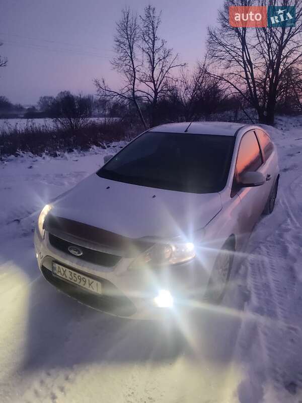 Ford Focus (2010)