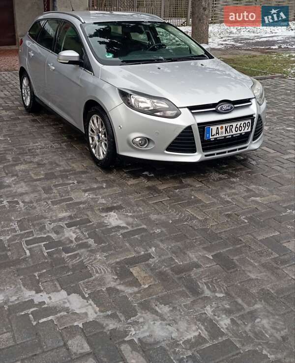 Ford Focus (2011)