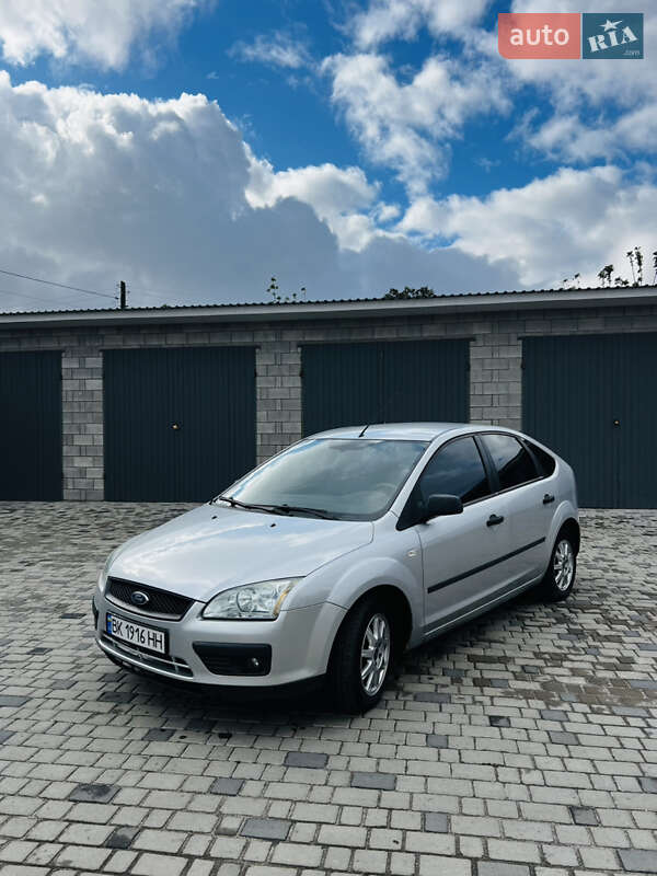 Ford Focus (2005)