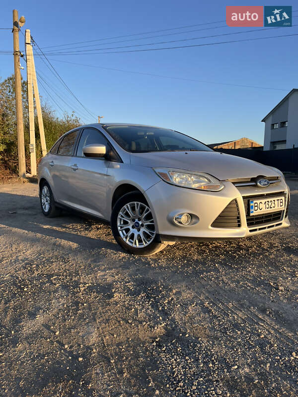 Ford Focus (2011)