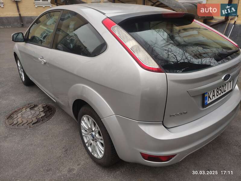 Ford Focus (2010)