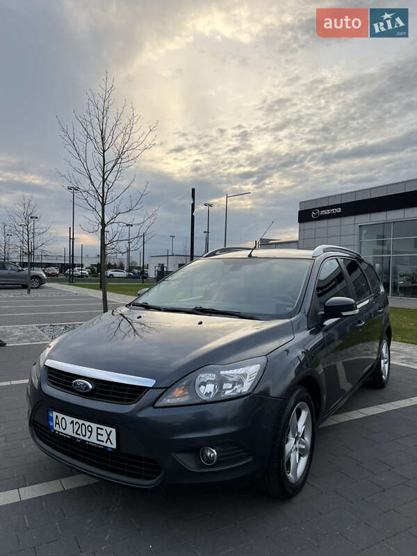 Ford Focus (2010)