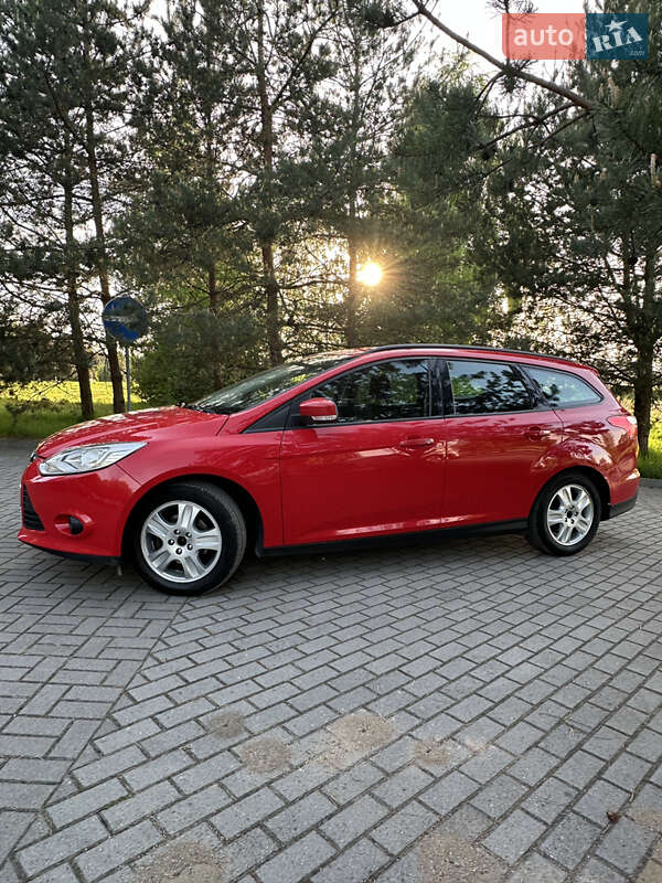 Ford Focus (2011)